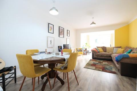 88 Dyke Drive, Orpington, BR5 4LZ