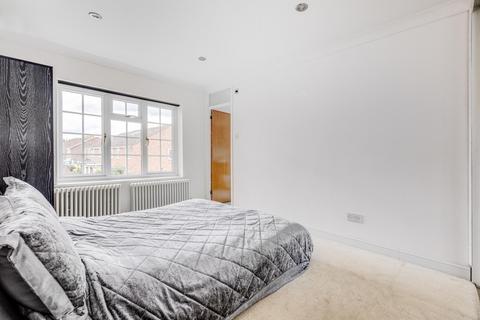 2 bedroom apartment for sale, Abbottsmede Close, Twickenham, TW1
