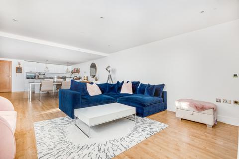 Flat E, Guildford House, 41 Alpha Road, Surbiton, KT5 8BF