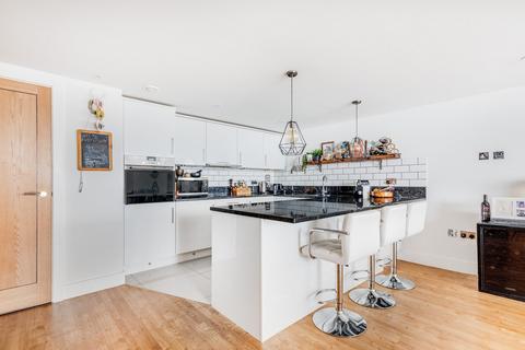 Flat E, Guildford House, 41 Alpha Road, Surbiton, KT5 8BF