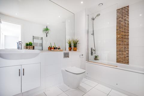 Flat E, Guildford House, 41 Alpha Road, Surbiton, KT5 8BF