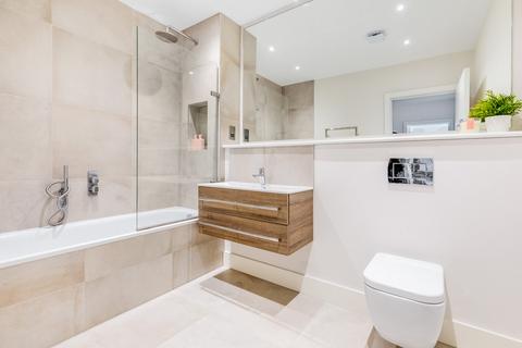 Flat 3, 3 Quicks Road, London, SW19 1EZ