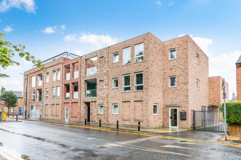 Flat 3, 3 Quicks Road, London, SW19 1EZ