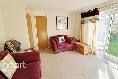 2 bedroom end of terrace house to rent, Burford Grove, Shirehampton