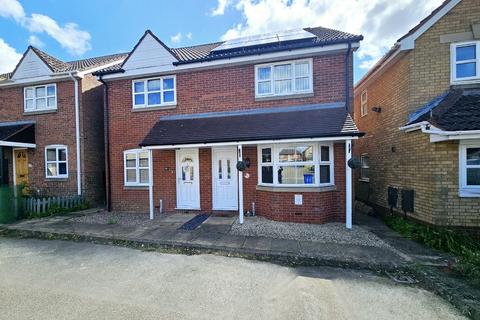 3 bedroom semi-detached house for sale, Sandringham Close, Brackley