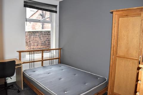 6 bedroom barn conversion to rent - Furness Road, Fallowfield, Manchester
