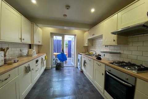 5 bedroom terraced house to rent, Bath Street, Southampton
