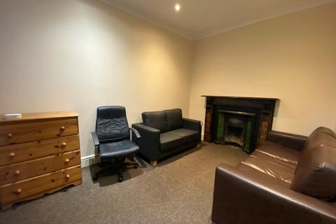 5 bedroom terraced house to rent, Bath Street, Southampton