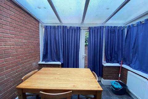 5 bedroom terraced house to rent, Bath Street, Southampton