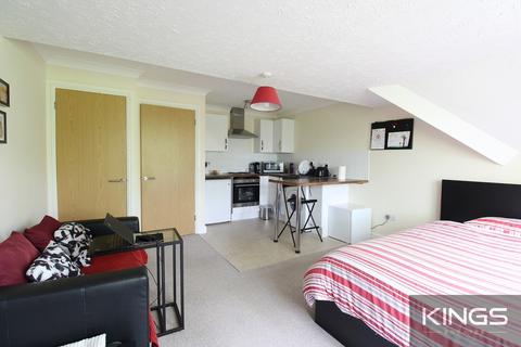 Studio to rent, Westridge Road, Southampton