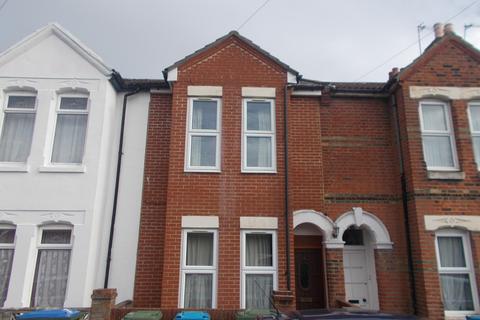 5 bedroom terraced house to rent, Livingstone Road, Southampton