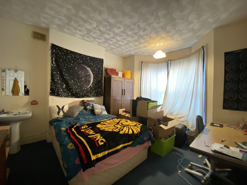 House in Southampton, Bevois Mount, Westwood Park - More