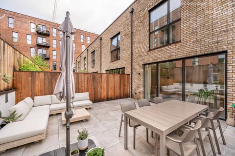 4 bedroom terraced house to rent, Hackney Wick, Hackney Wick, London, E20