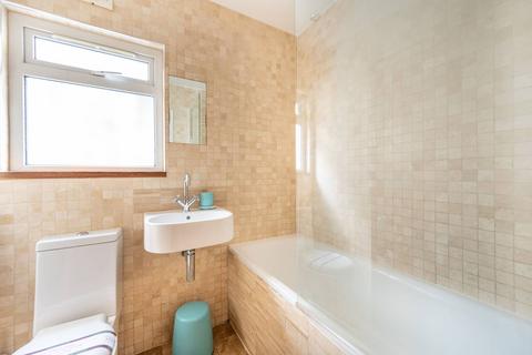 3 bedroom terraced house to rent, Manbey Grove, Stratford, London, E15
