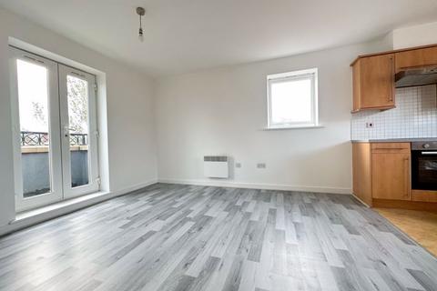 2 bedroom flat to rent, Kinsey Road, Smethwick