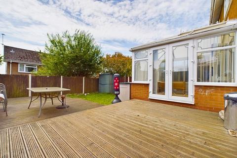 18 Chichester Drive, Quinton, Birmingham, B32 1BP