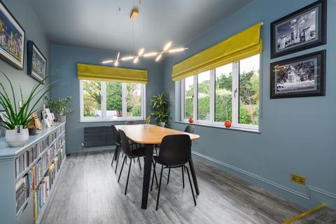 Poplars Forest Lane, East Horsley, Leatherhead, KT24 5HU