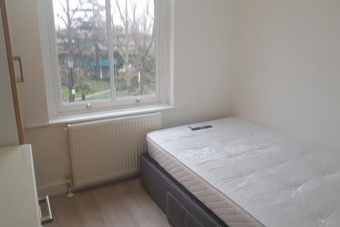 2 bedroom flat to rent, Cambridge Gardens, London W10