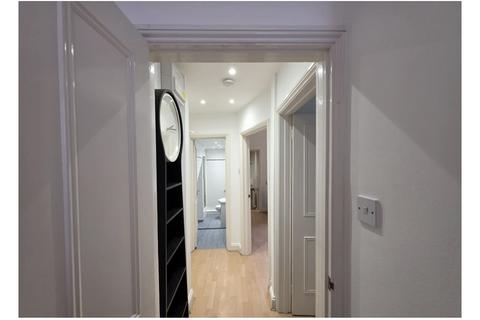 2 bedroom flat to rent, Cambridge Gardens, London W10