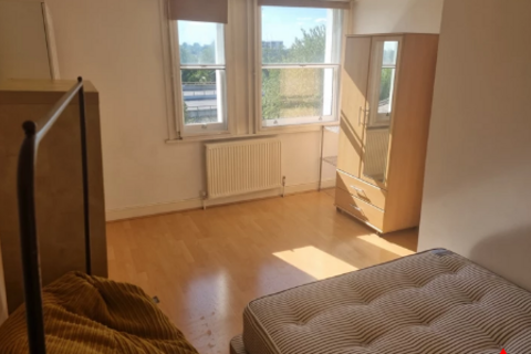 2 bedroom flat to rent, Cambridge Gardens, London W10