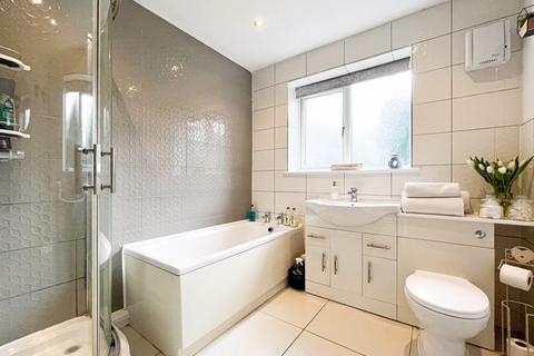 42 Berryfields, Aldridge, Walsall, WS9 0EE