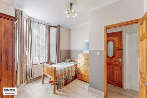 Flat 1, 32 Ranelagh Road, London, E11 3JP