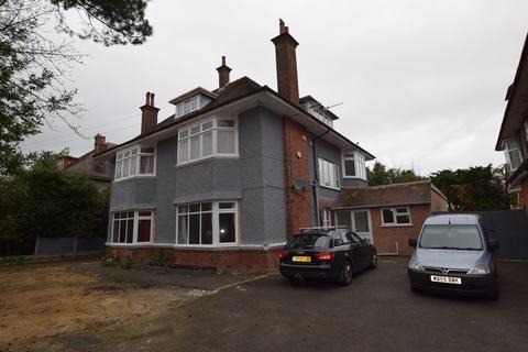 Studio to rent, Milton Road, Bournemouth