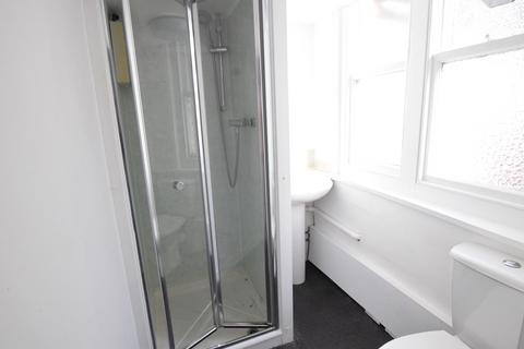 Studio to rent, Milton Road, Bournemouth