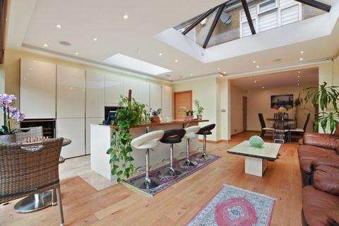 5 bedroom semi-detached house for sale, Vicarage Way, Harrow