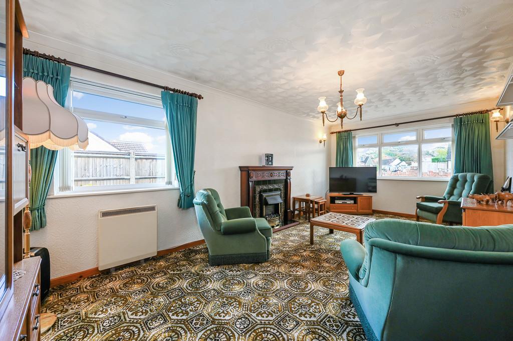 Andrew Crescent, Waterlooville PO7 2 bed detached bungalow for sale £