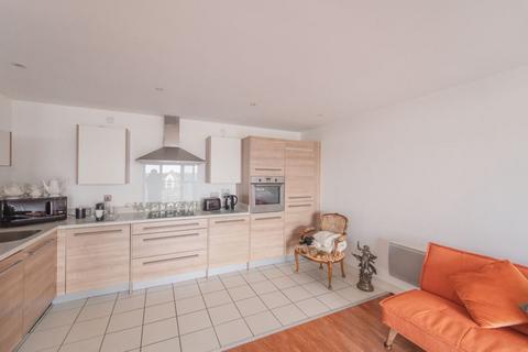 2 bedroom apartment for sale, Midway Quay, Eastbourne, BN23