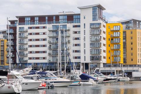 2 bedroom apartment for sale, Midway Quay, Eastbourne, BN23