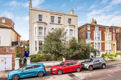 2 bedroom apartment for sale - Elphinstone Road, Southsea