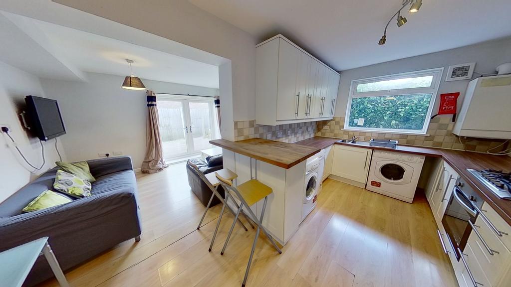 Middleton Boulevard, Wollaton Park, Nottingham 6 bed semidetached