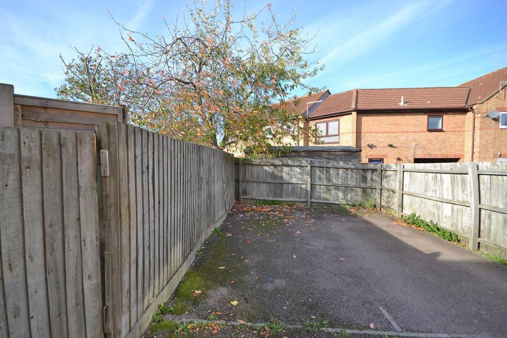 Parking area to rear of property
