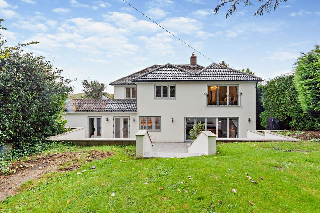 Romford Road, Pembury, Tunbridge Wells, Kent 4 bed detached house for