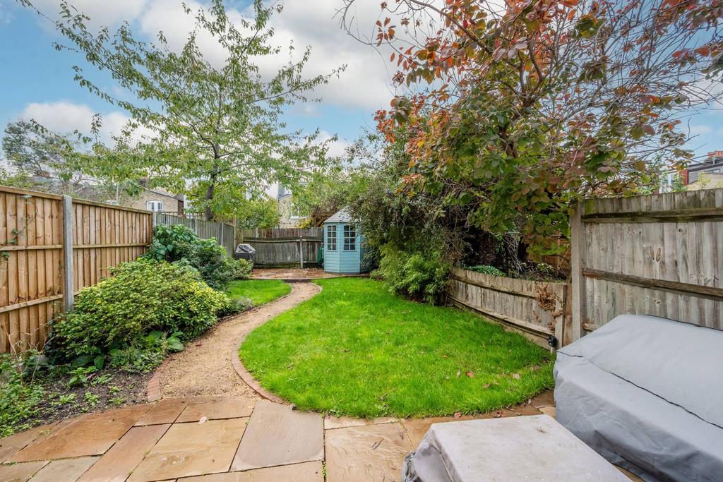 Hardy Road, South Wimbledon, London... 2 bed end of terrace house £