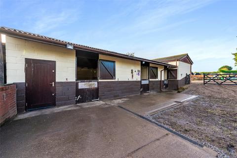 3 bedroom equestrian property for sale, Knottingley Road, Pontefract, West Yorkshire