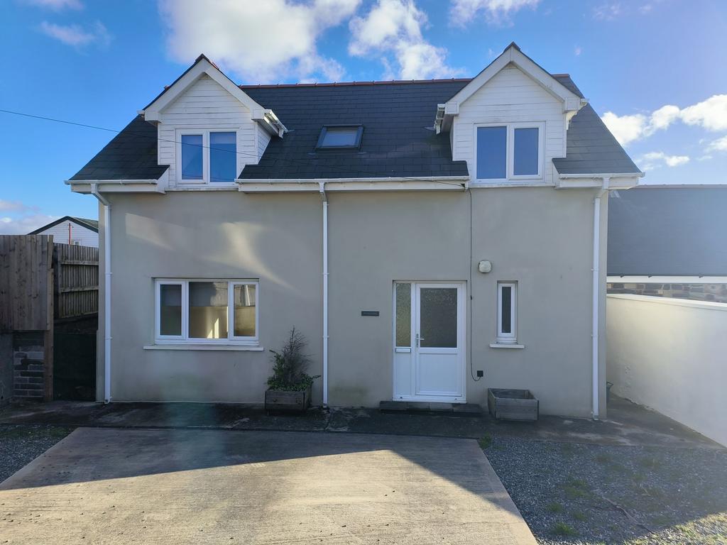 Murray Road, Milford Haven... 3 bed detached house £185,000