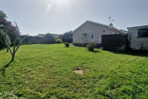 2 bedroom bungalow for sale - Bede Haven Close, Bude, Cornwall, EX23