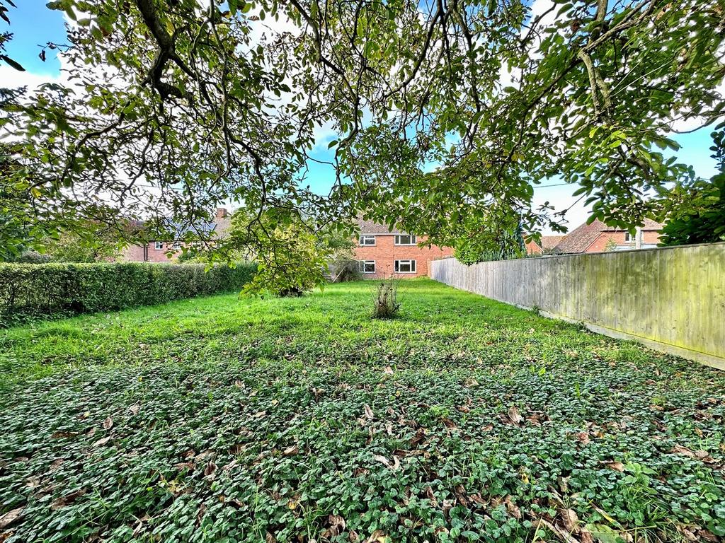 Manor Fields, Regis, Wantage, OX12 3 bed semidetached house