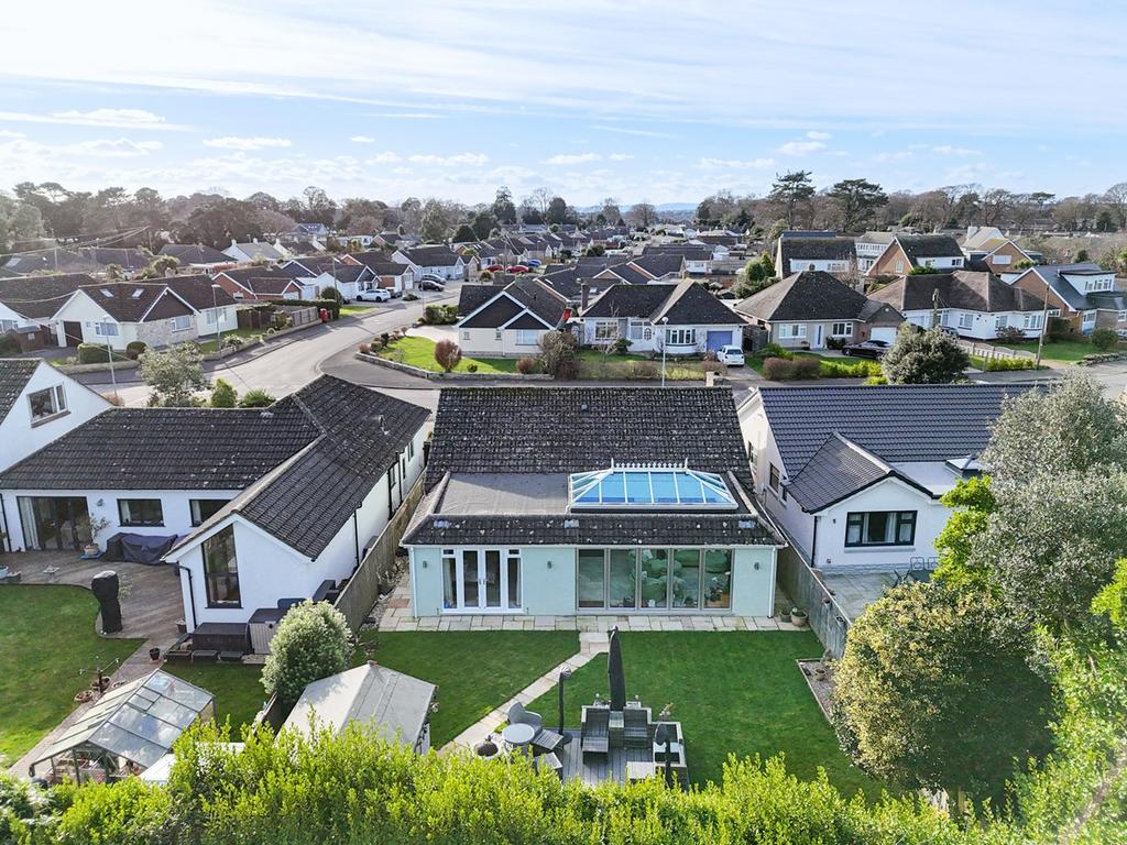 Forest Way, Highcliffe, Christchurch, BH23 3 bed detached bungalow for