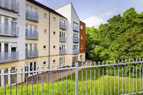106 Arnold Road, Mangotsfield, Bristol, BS16 9LB