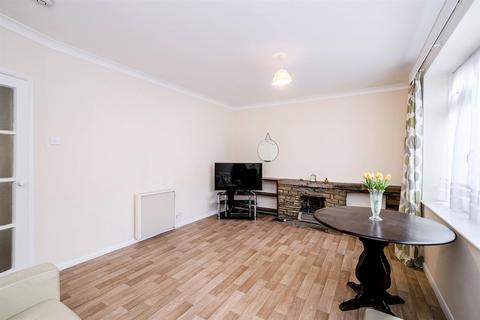 2 bedroom flat for sale, Hardwick Court, Wanstead