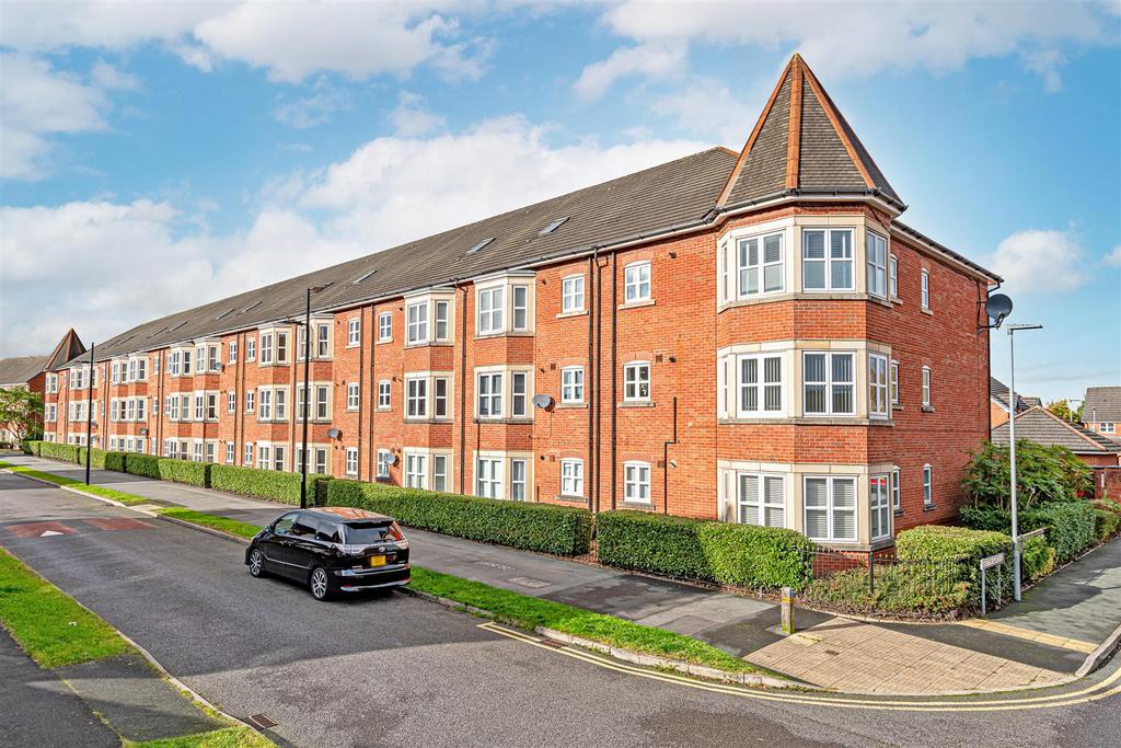 Houston Gardens, Great Sankey... 2 bed apartment £825 pcm (£190 pw)