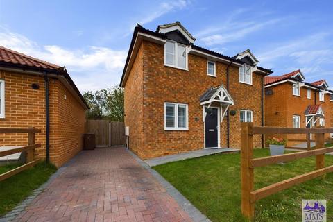 9 Doggetts Row, Isle Of Grain, Rochester, ME3 0BH