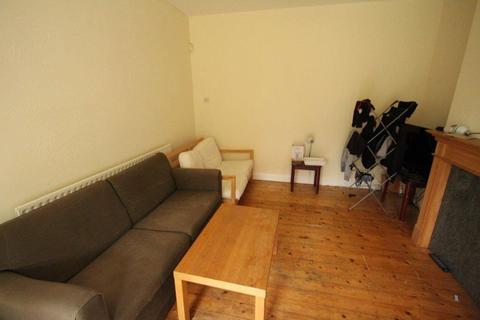 Shop to rent - Stanfell Road, Leicester