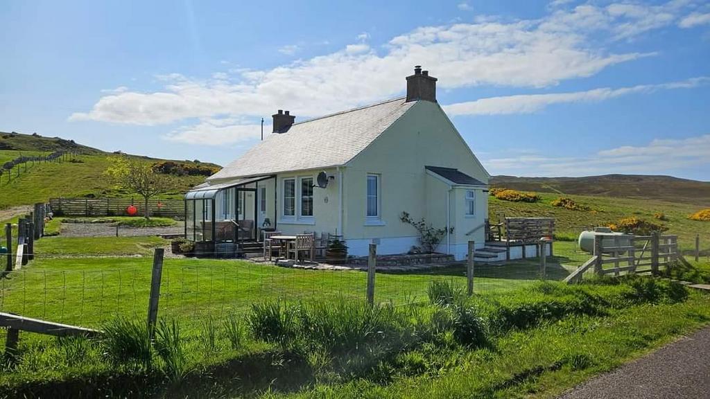 Salmon bothy