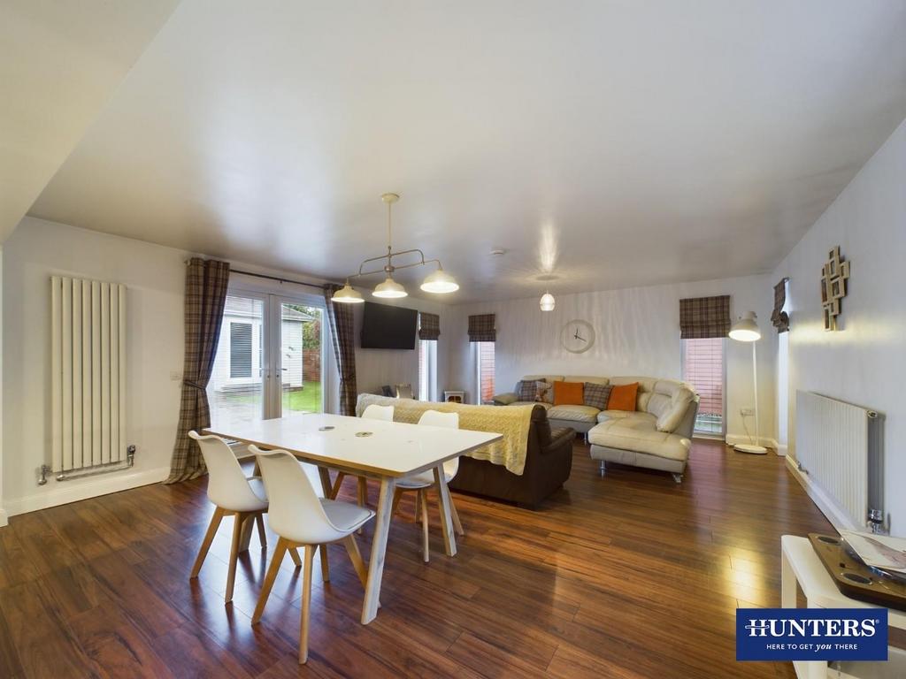 Kitchen Family Room