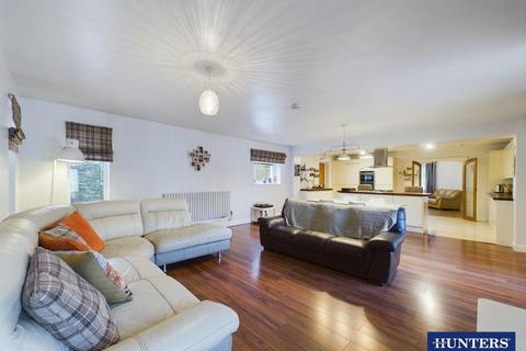 36 Fieldside, Annan, DG12 5HL